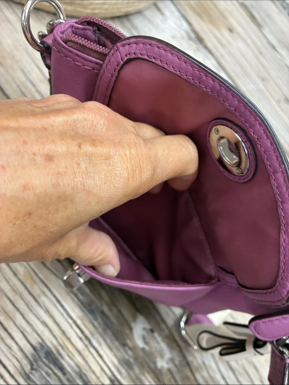 Authentic Coach Park Leather Swingpack Purple Crossbody F49170